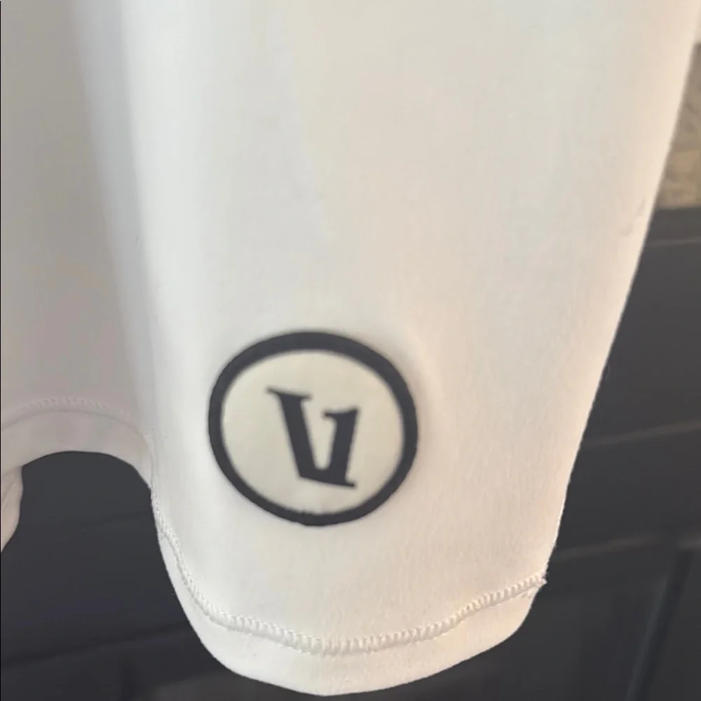 Vuori White Skater Mini Skirt for Athletic Occasions - Picture 6 of 7